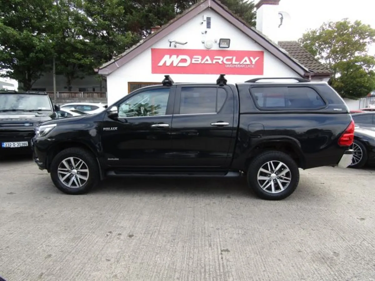 Toyota Hilux 2.4 D4D Invincible 4WD D/C 4DR - Image 5
