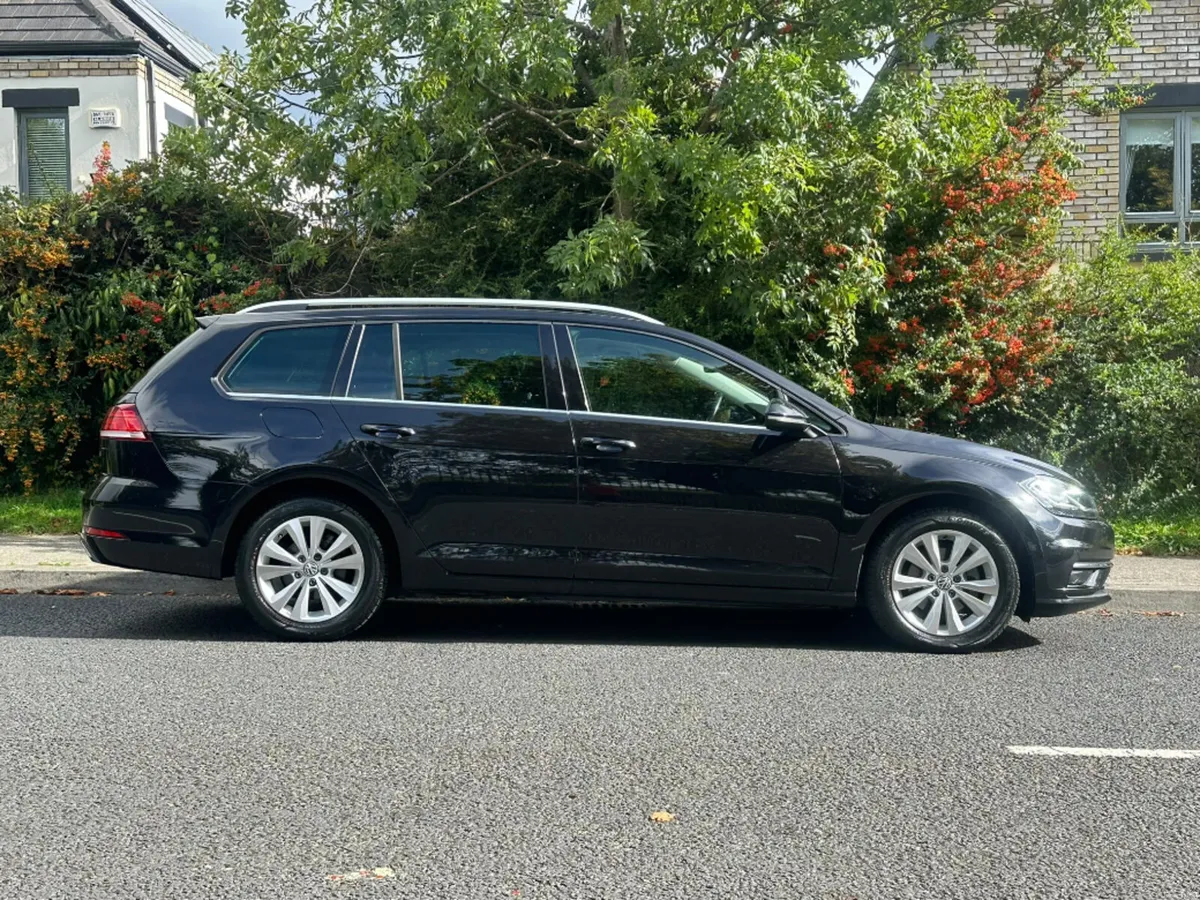Volkswagen Golf Dba-aucjz 5DR Auto - Image 5