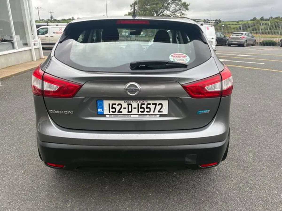 Nissan Qashqai 1.5 SV E6 4DR - Image 4