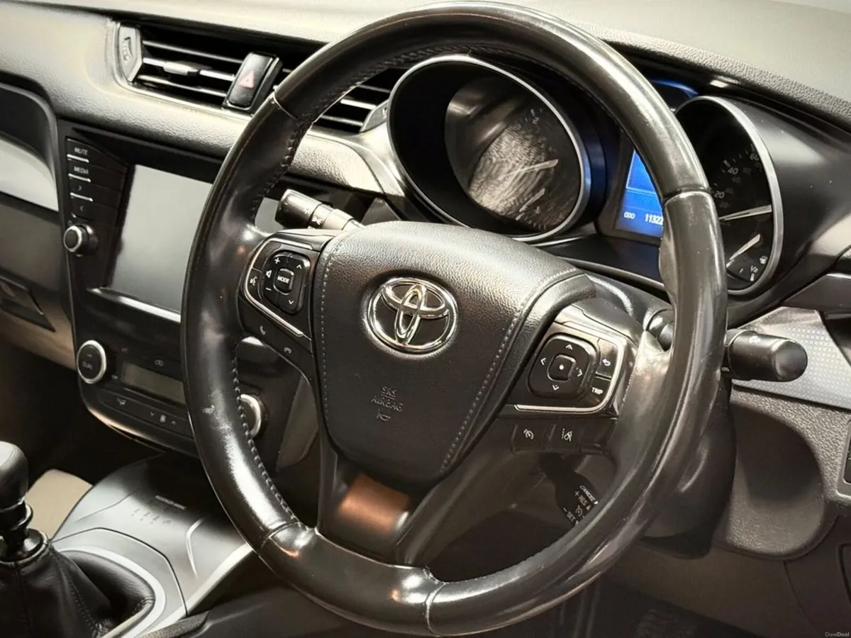 Toyota Avensis 1.6 D4D Business Edition (S/S) 4DR - Image 5