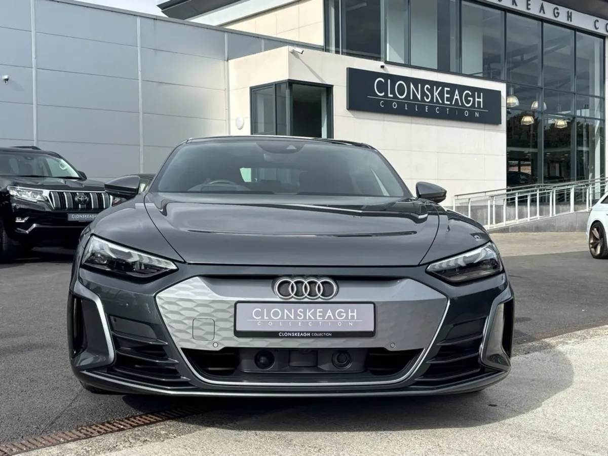 Audi e-tron GT QUATTRO - Image 3