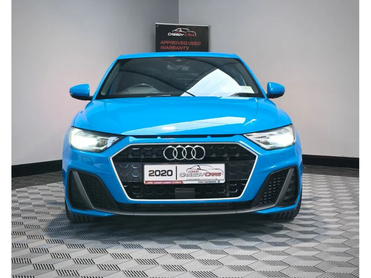 Audi A1 SPORTBACK TFSI S-LINE // TURBO BLUE // MIN - Image 2