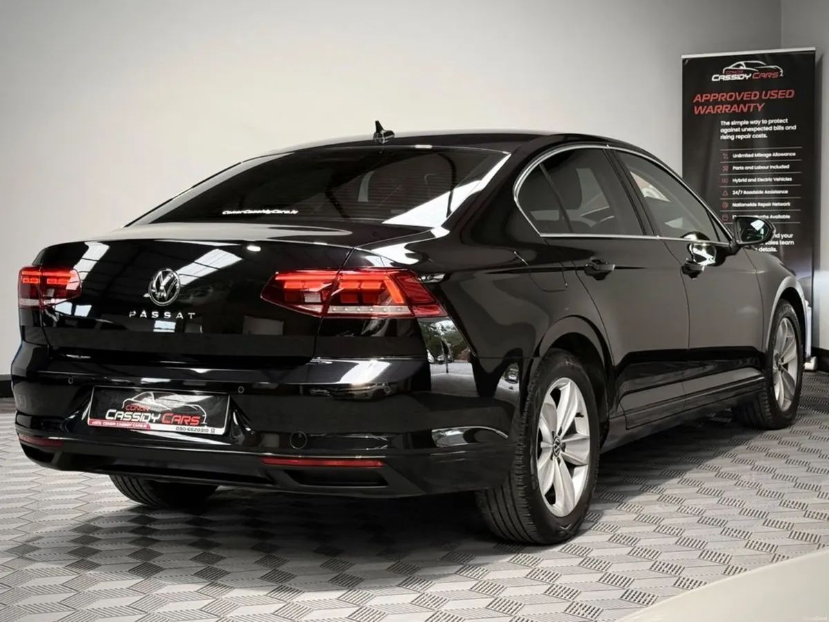 Volkswagen Passat SE NAV TDI DSG // AUTOMATIC // F - Image 6