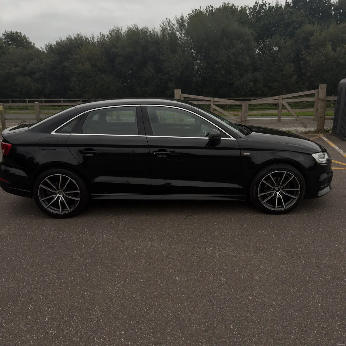 Audi A3 1.6 TDI SE 4DR, 2020 - Image 3