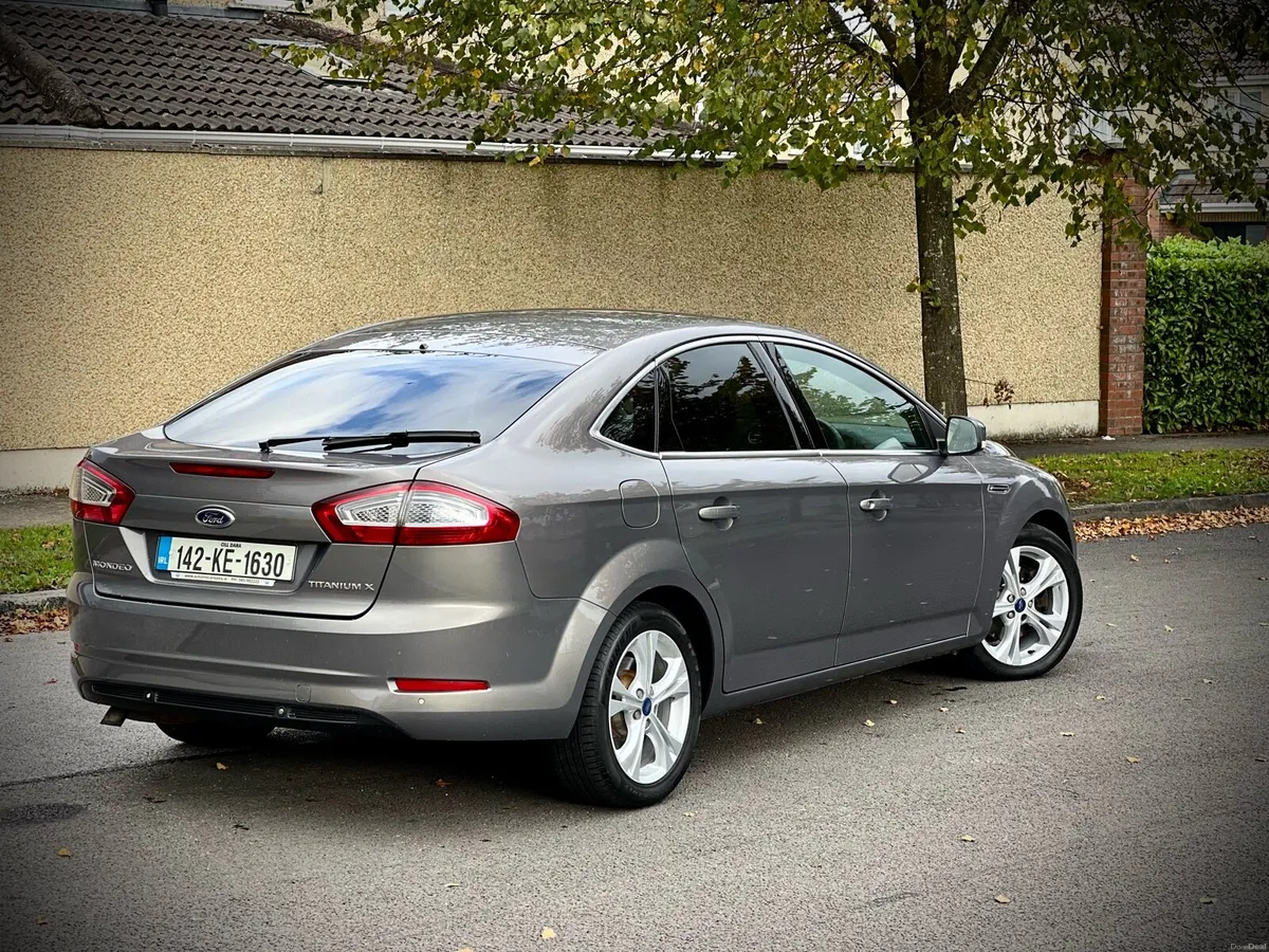 142 Ford Mondeo Titanium X 15 month NCT Manual! - Image 4