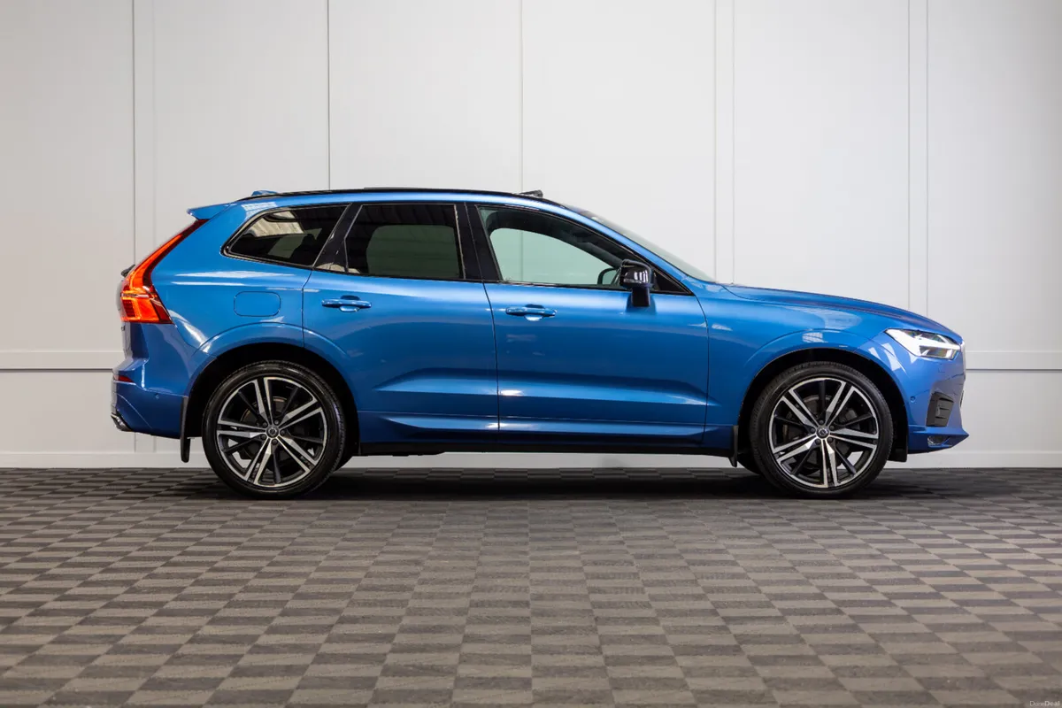 2020 Volvo XC60 R-Design Pro - Image 6