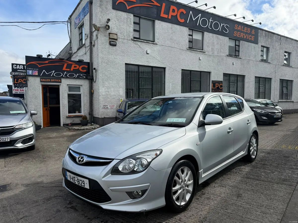 Hyundai i30 2011 - Image 2