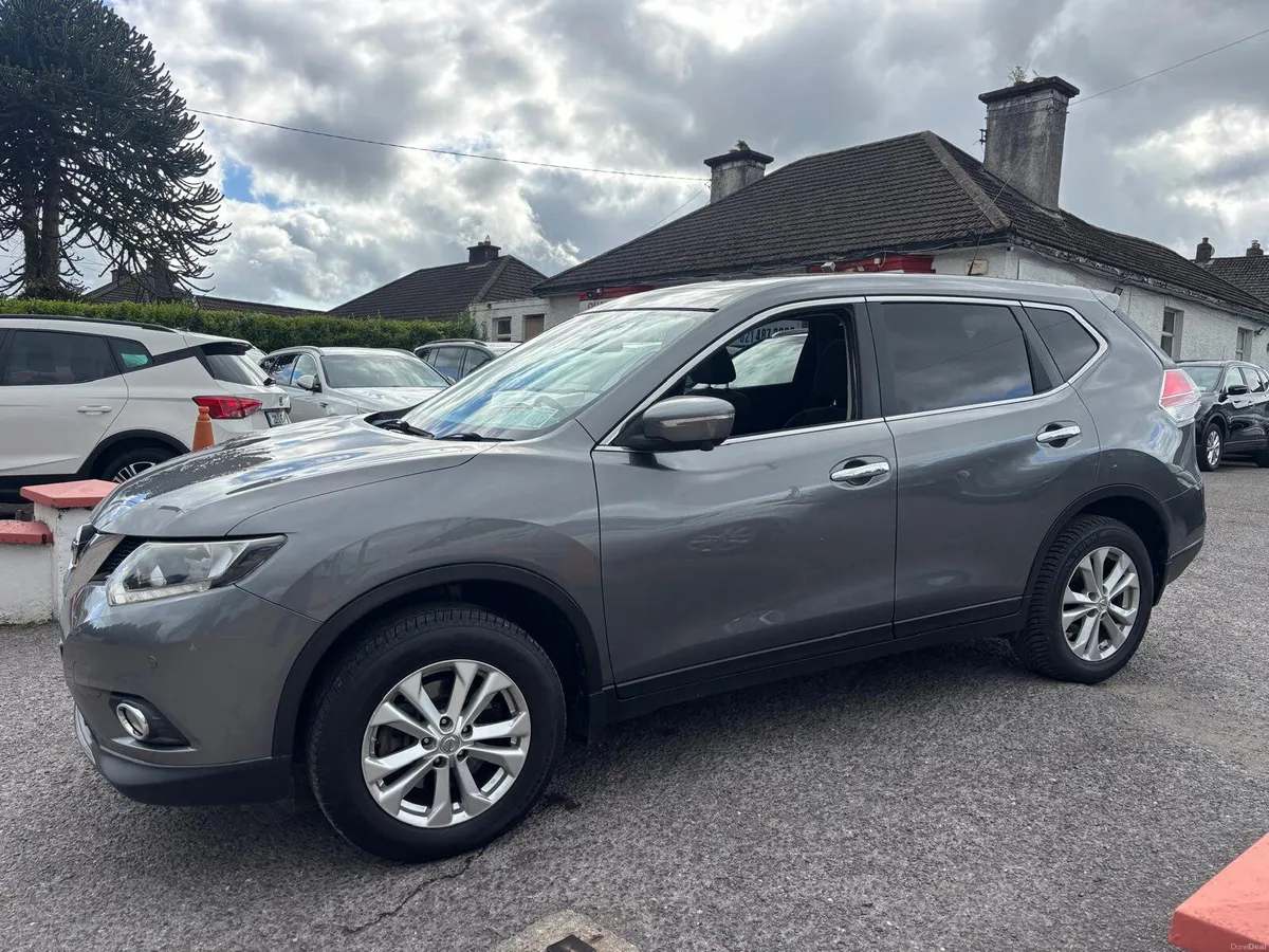 Nissan X-Trail 2015  DIESEL  7  SEATER  LOW  MILES - Image 2