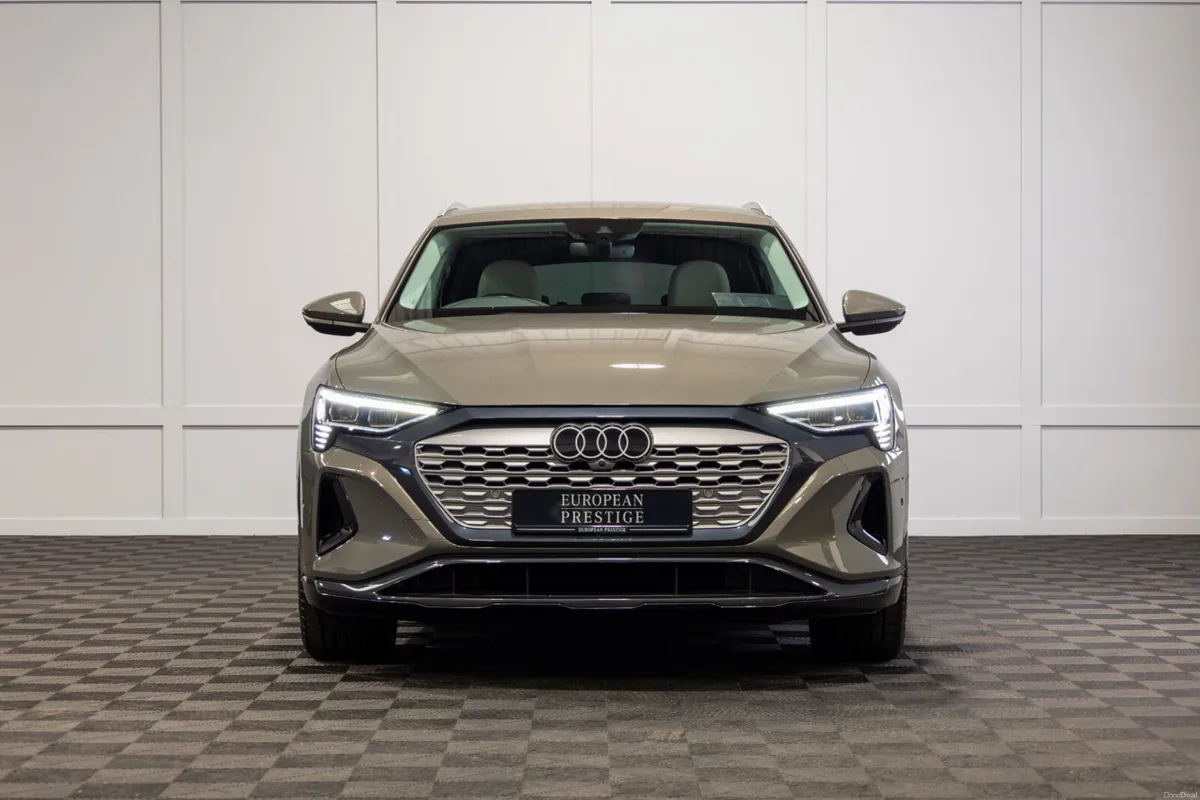 2023 Audi Q8 e-tron 50 Sport Quattro - Image 2