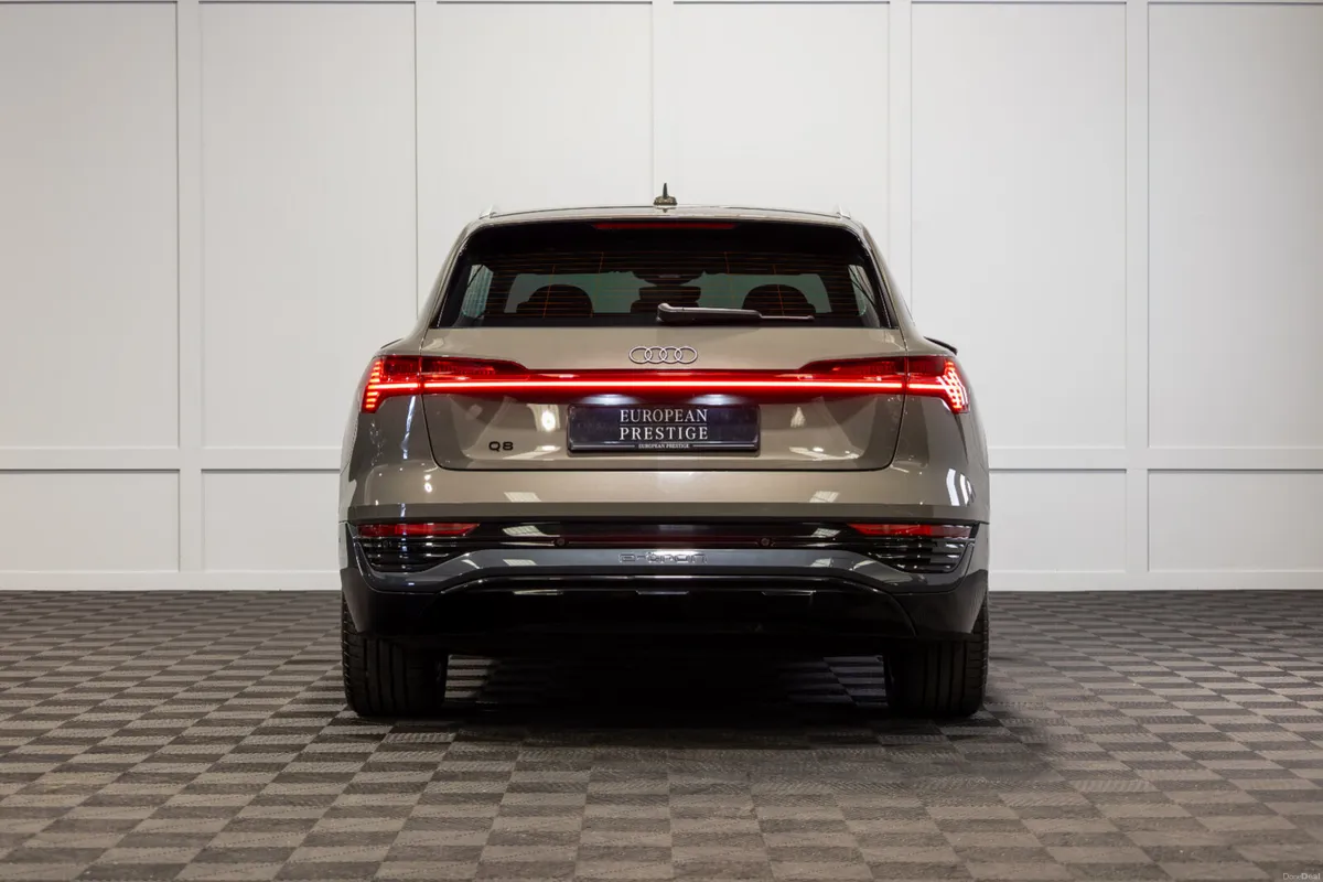 2023 Audi Q8 e-tron 50 Sport Quattro - Image 5