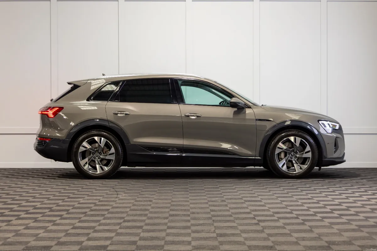 2023 Audi Q8 e-tron 50 Sport Quattro - Image 6