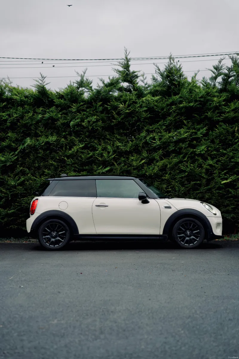 Mini Cooper 1.5 3rd 2019 - Image 4