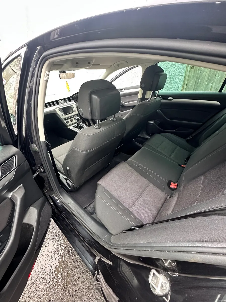 Volkswagen Passat 2016 - Image 4