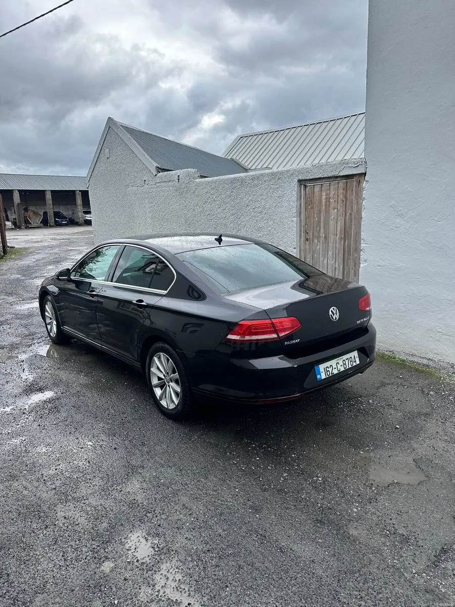 Volkswagen Passat 2016 - Image 5