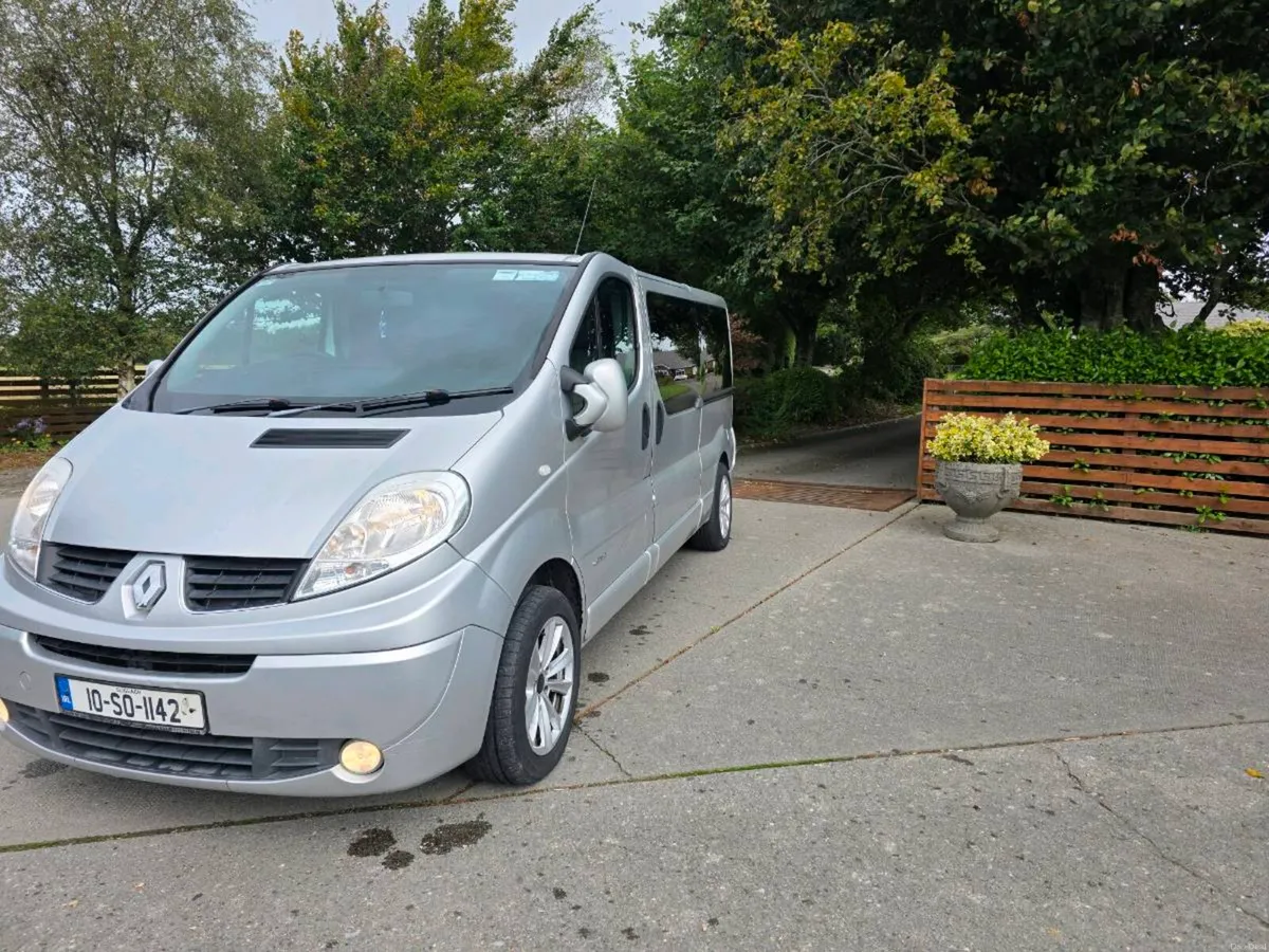 Renault trafic minibus - Image 2