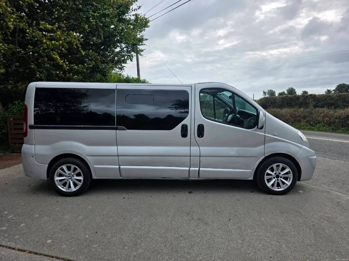 Renault trafic minibus - Image 6