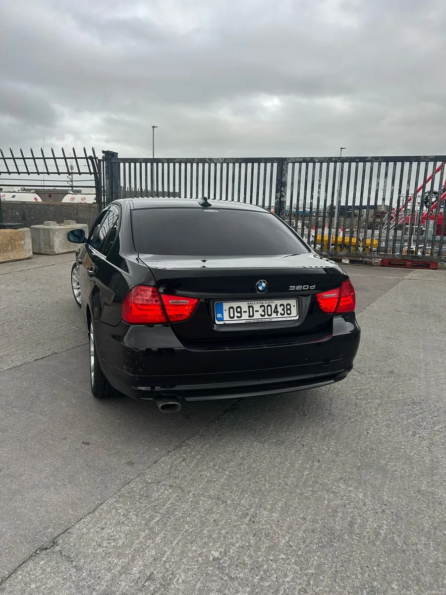 BMW 320 - Image 3