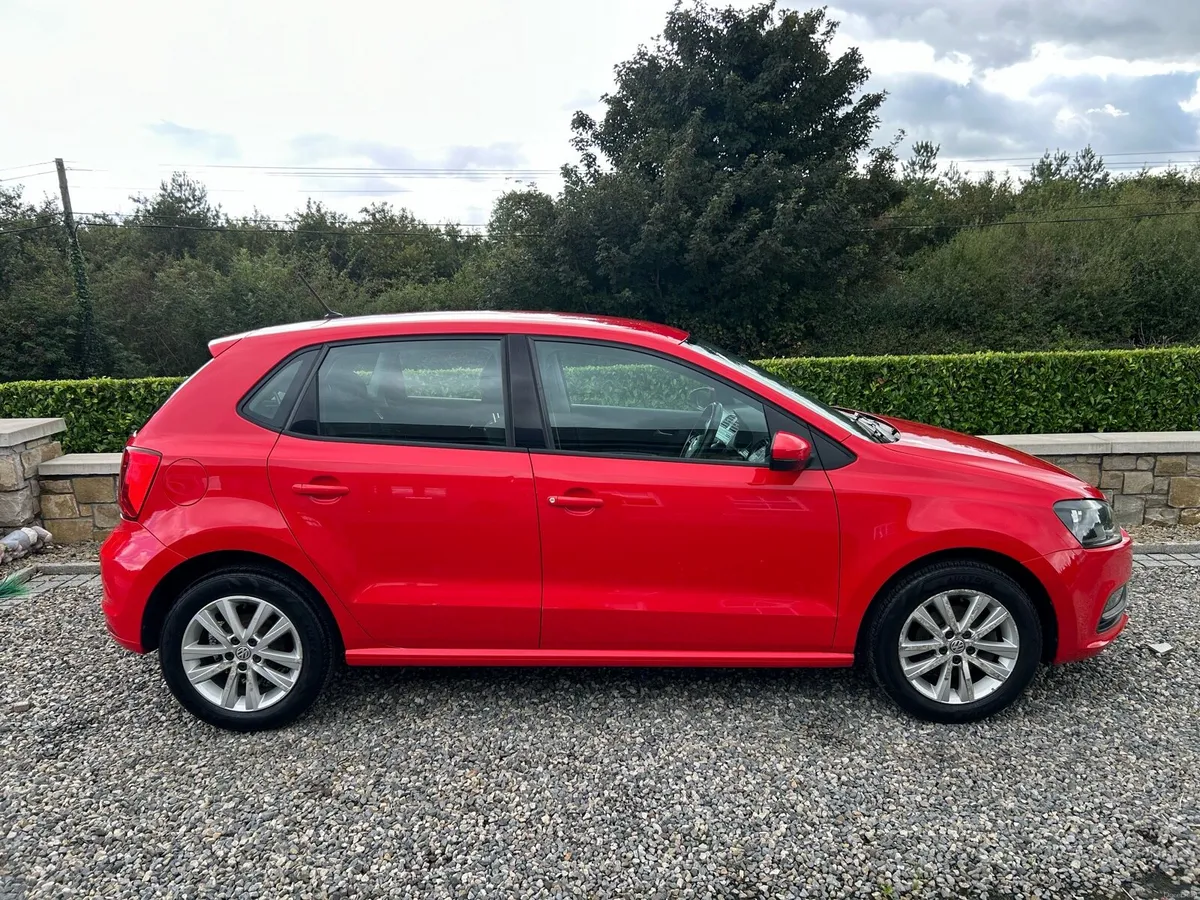 2017 Volkswagen Polo 1.0 petrol - Image 5