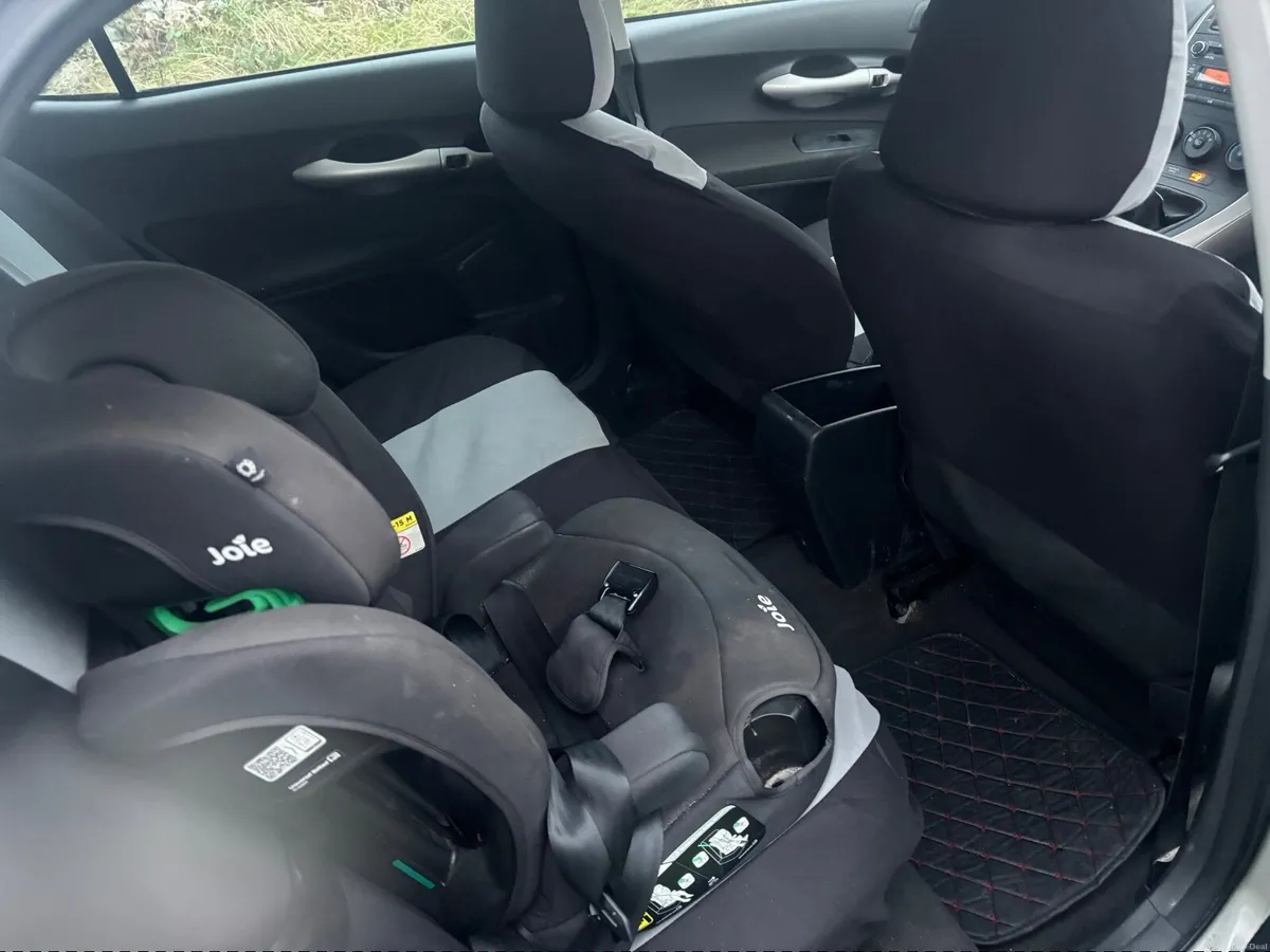 Toyota Auris 2009 nct 12/27 petrol - Image 3