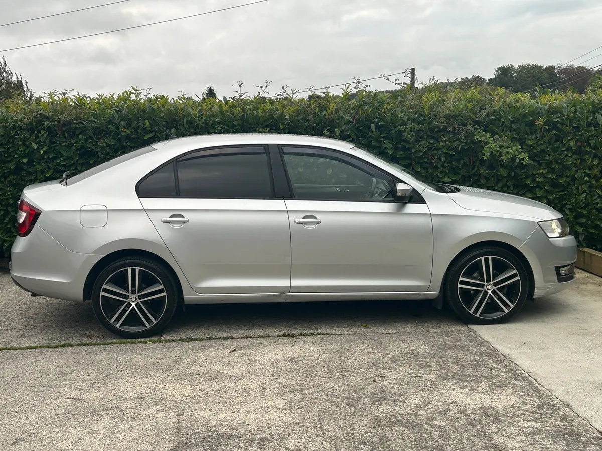 Skoda Rapid Ambition - Image 4