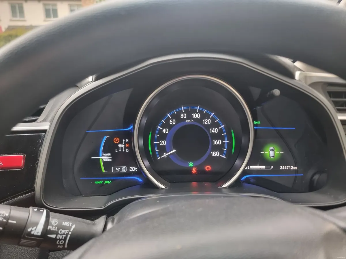 Honda Fit 2015 Hybrid Automatic - Image 2