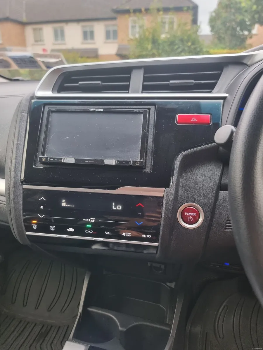 Honda Fit 2015 Hybrid Automatic - Image 5
