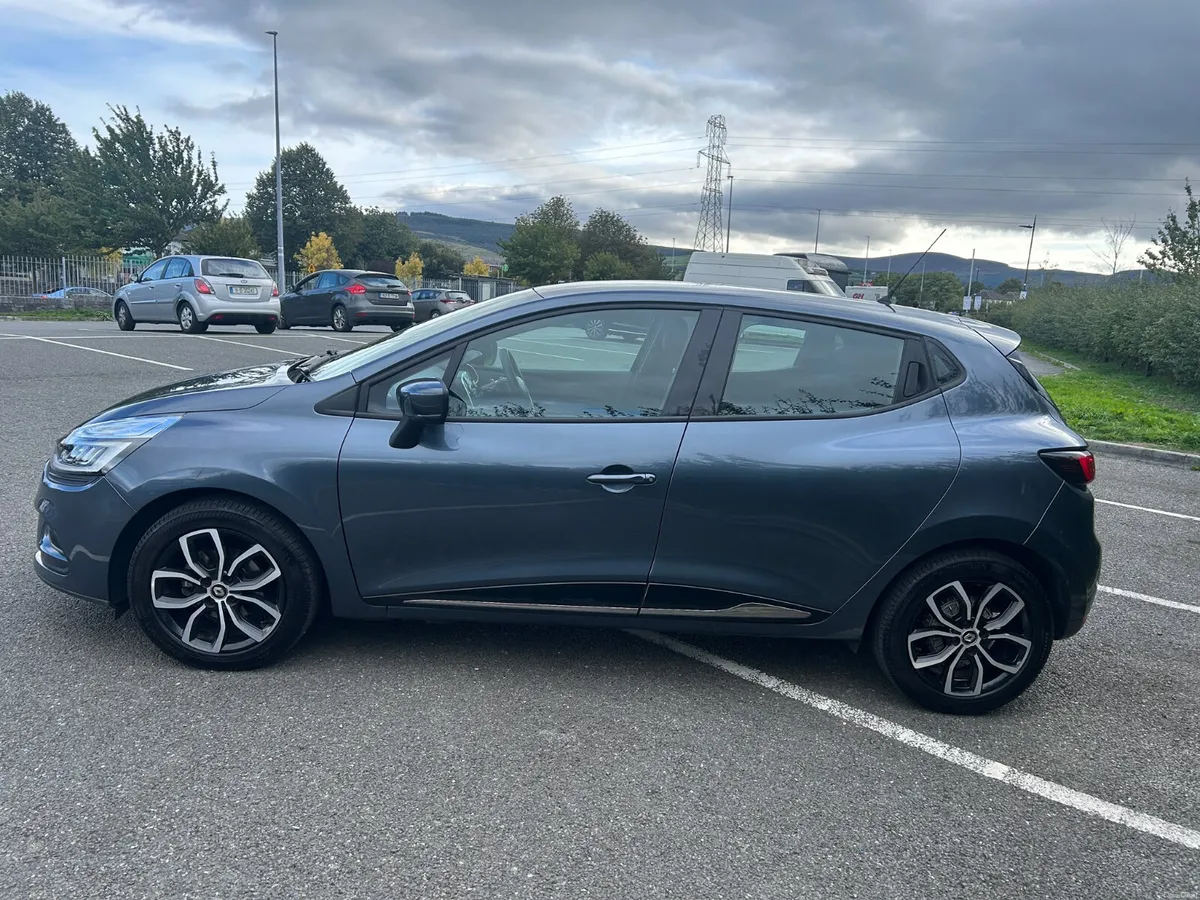 RENAULT CLIO 2017 AUTOMATIC - Image 5