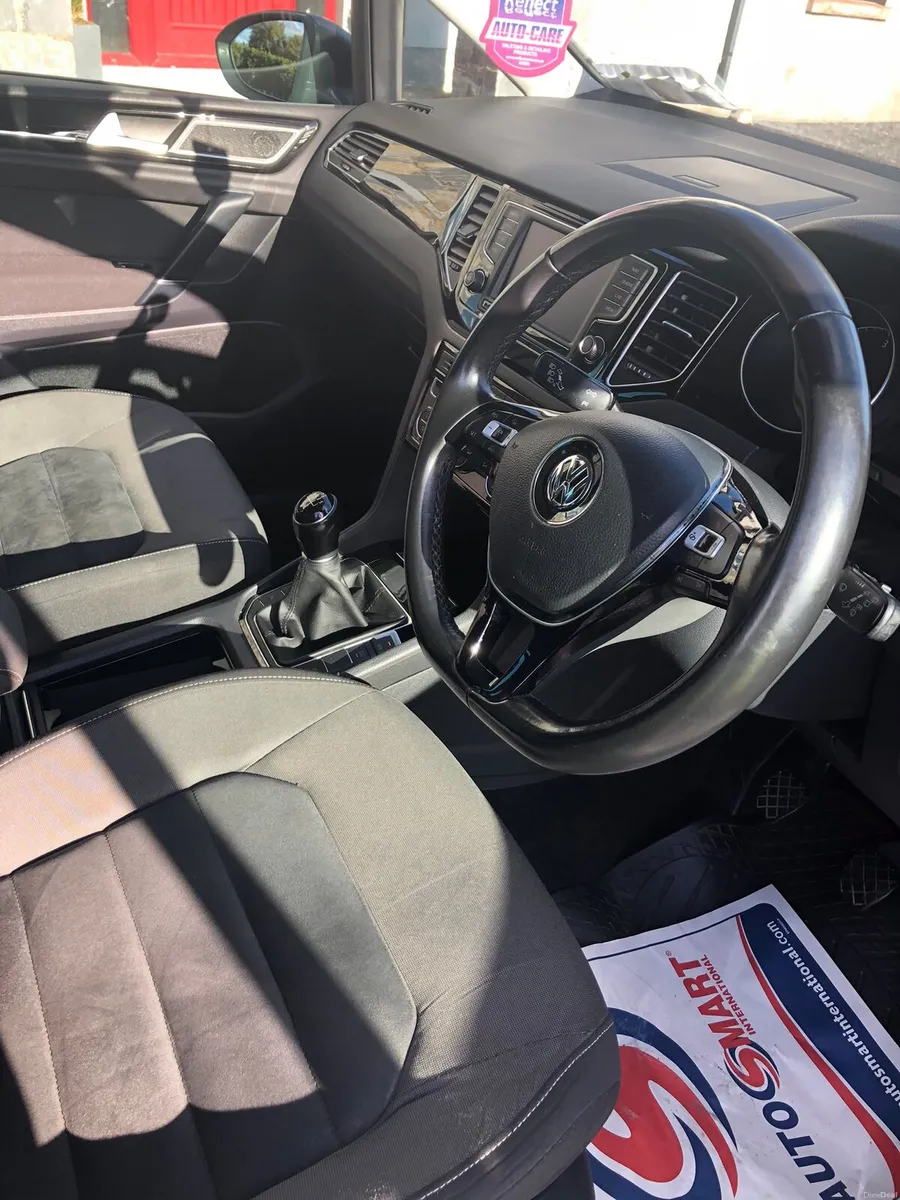 car - Image 3