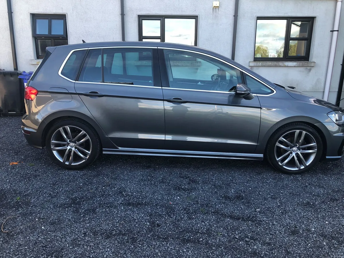 car - Image 1