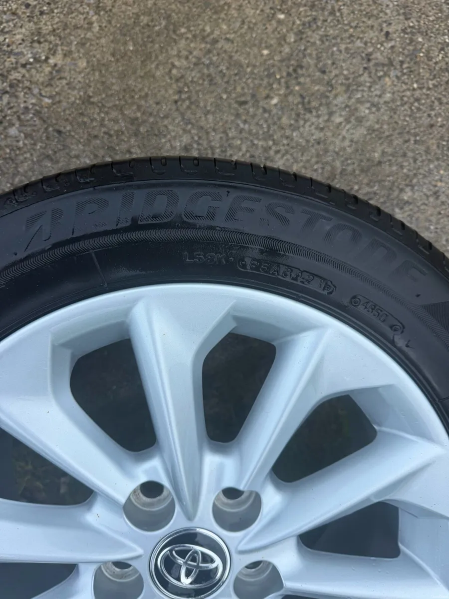 Alloy wheel - Image 4