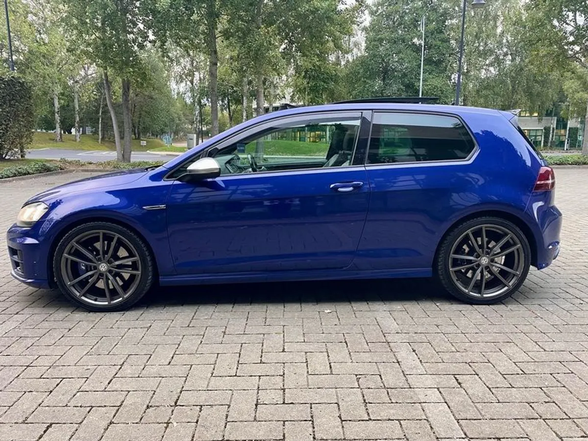 2015 Volkswagen Golf R 2.0 TSI - Image 4