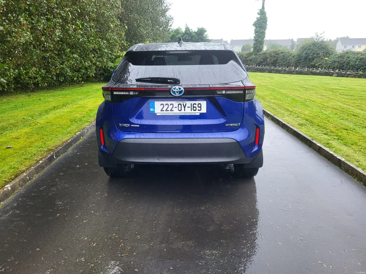 Toyota Yaris Cross  Sport  1 owner - Image 3