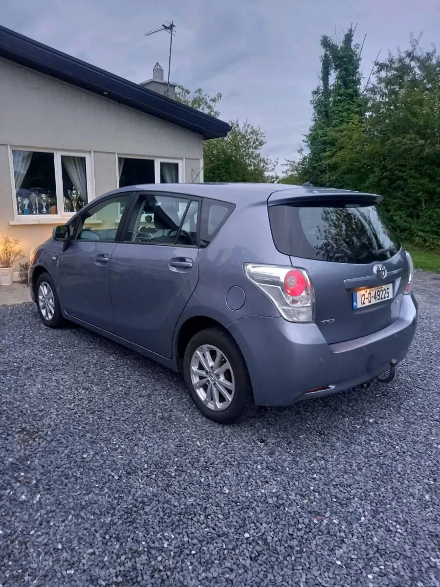 Toyota verso - Image 2