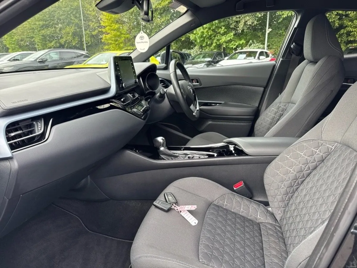 Toyota C-HR C-HR HYBRID SPORT - Image 6