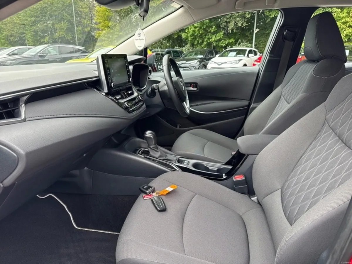 Toyota Corolla COROLLA HYBRID LUNA SALOON - Image 6