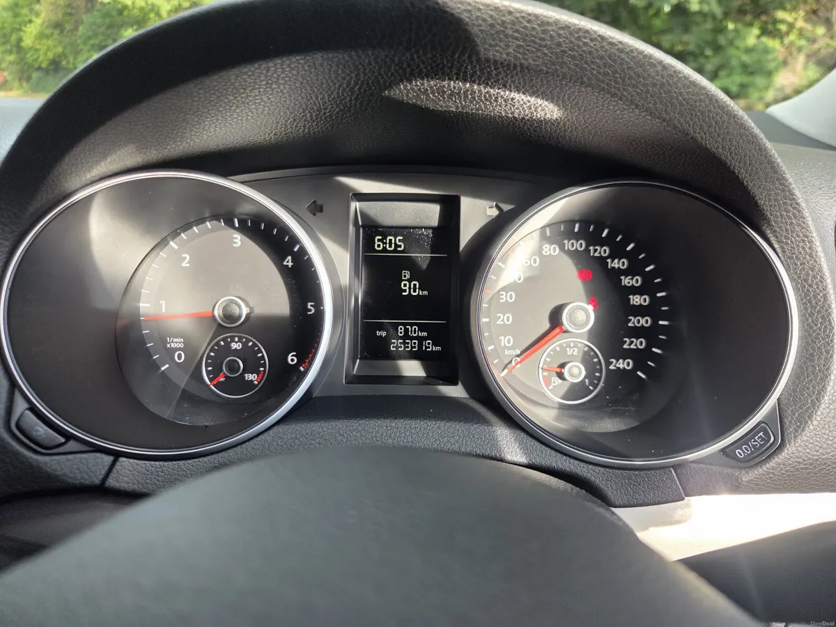 Volkswagen Golf 2011 - Image 5