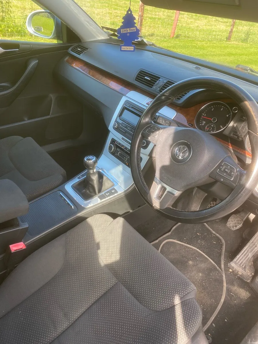 Vw Passat 1.6 Diesel - Image 5
