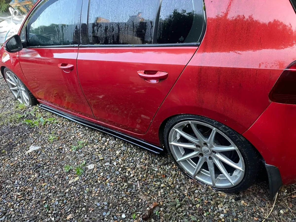 Volkswagen Golf 2009 - Image 2
