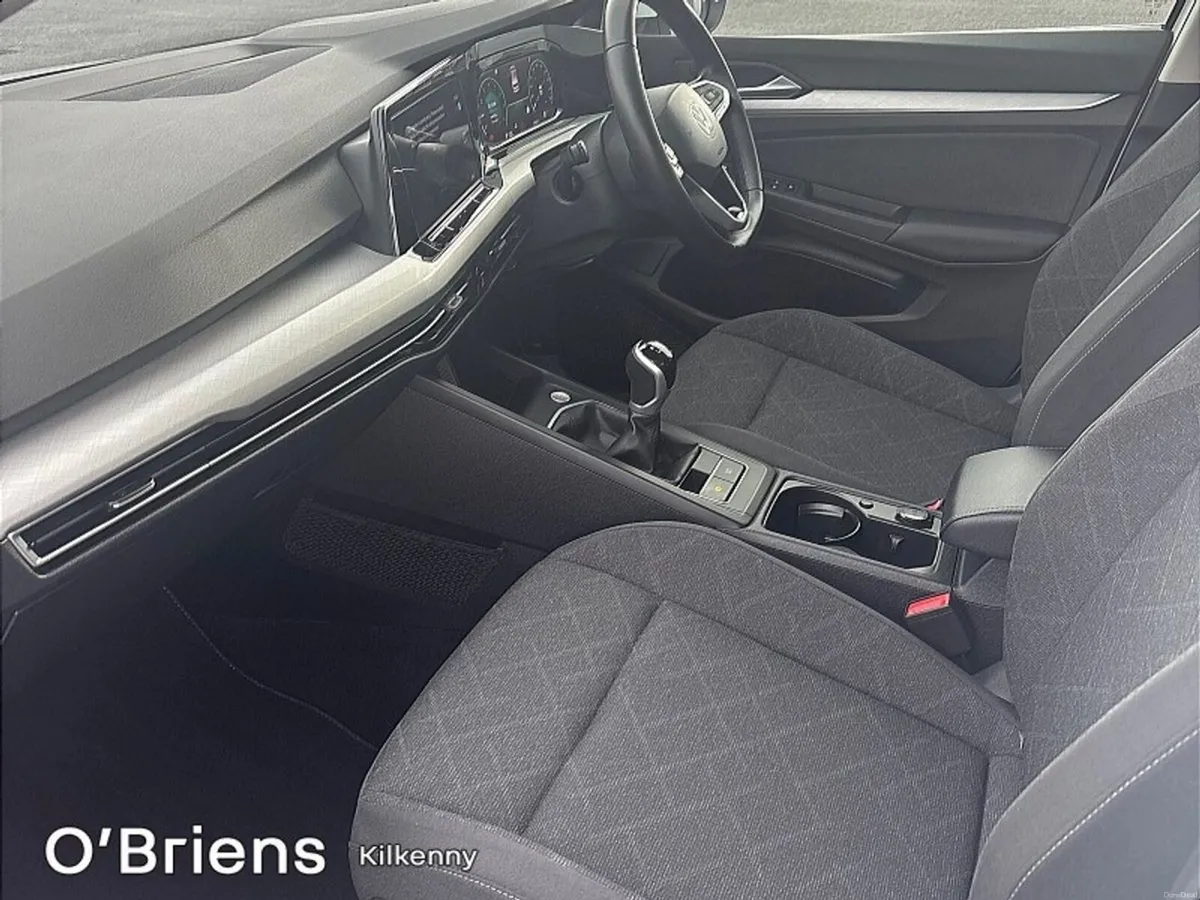 Volkswagen Golf 1.0 TSI 110HP Life 1 OWNER - PRIST - Image 4