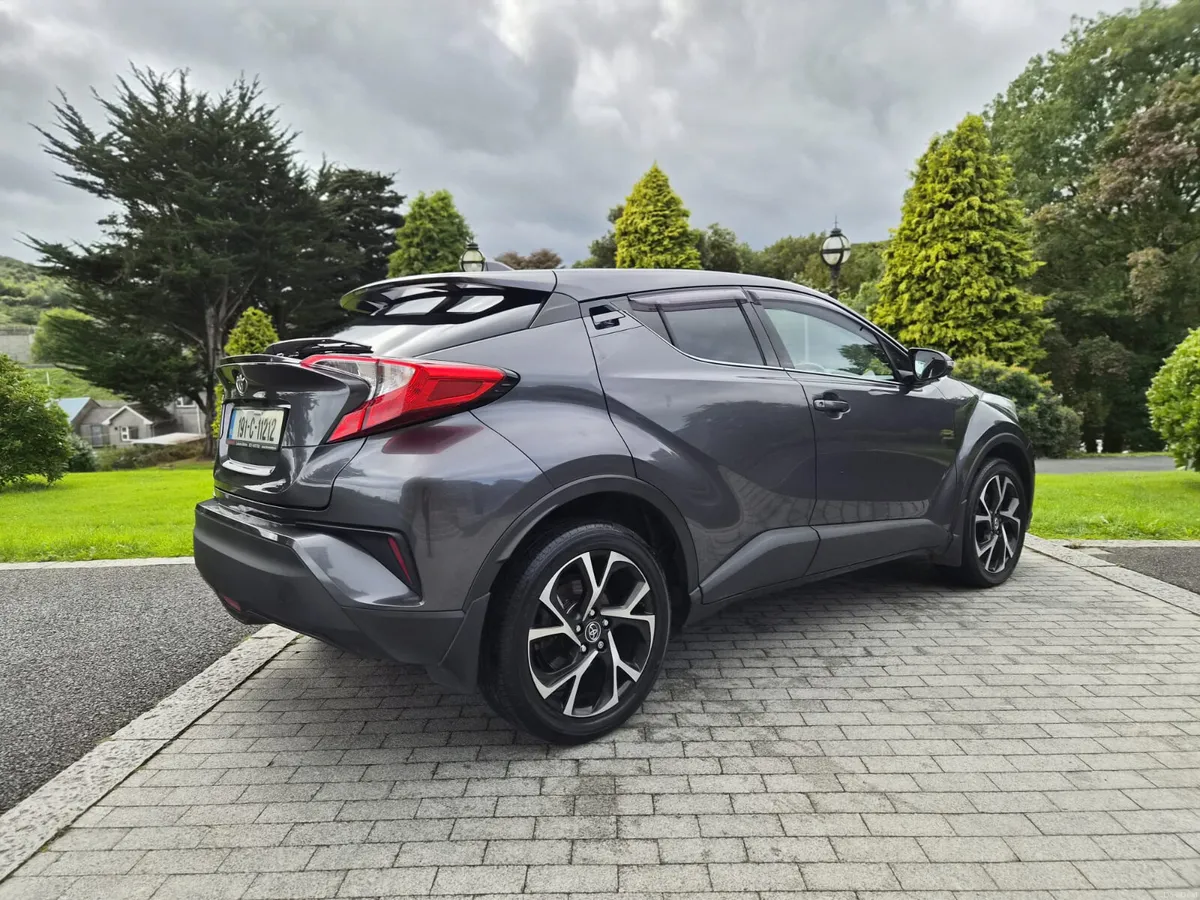 2019 Toyoya C-HR 1.2 T Sport // Petrol Manual - Image 4