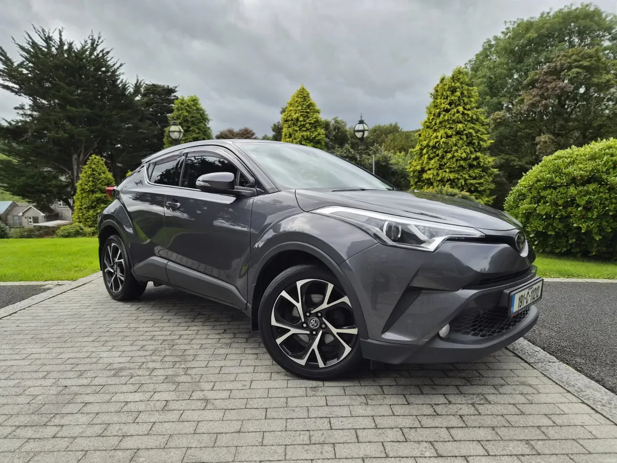2019 Toyoya C-HR 1.2 T Sport // Petrol Manual - Image 3