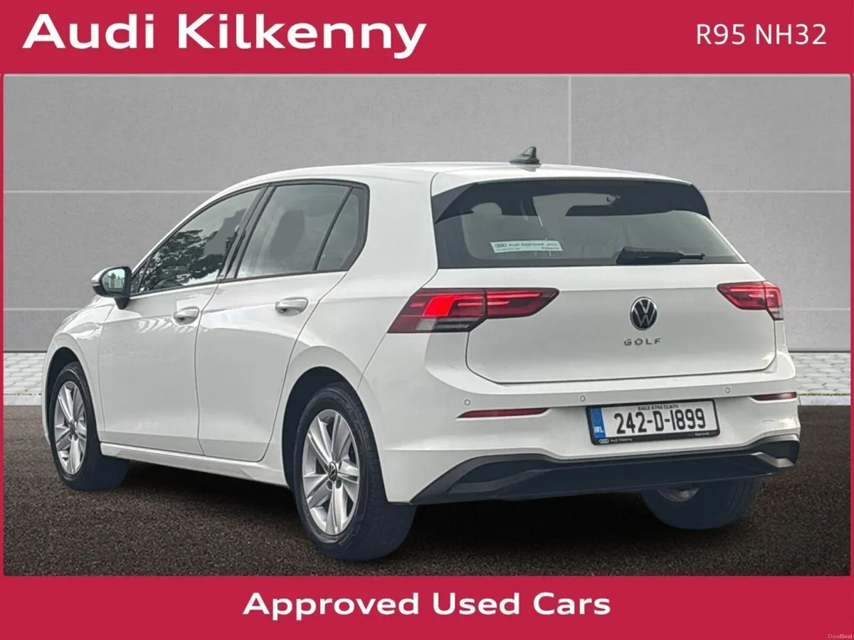 Volkswagen Golf 1.0 TSI 110HP Life - Image 4