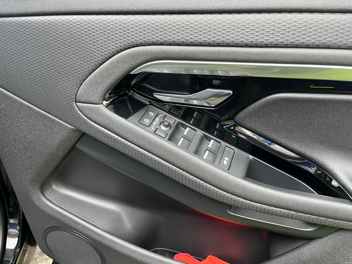 Land Rover R/Rover Evoque 2022 - Image 4
