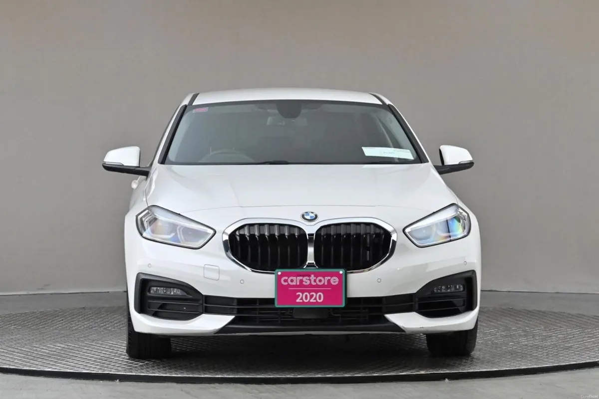 BMW 1-Series 118i AUTO **PARK SENSORS**REVERSE CAM - Image 2