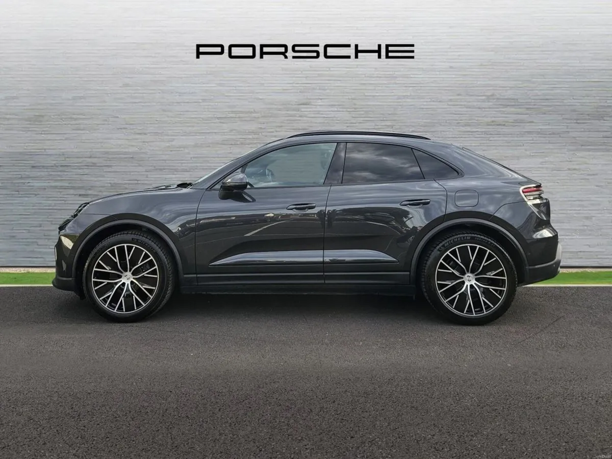 Porsche Macan Electric - Image 3