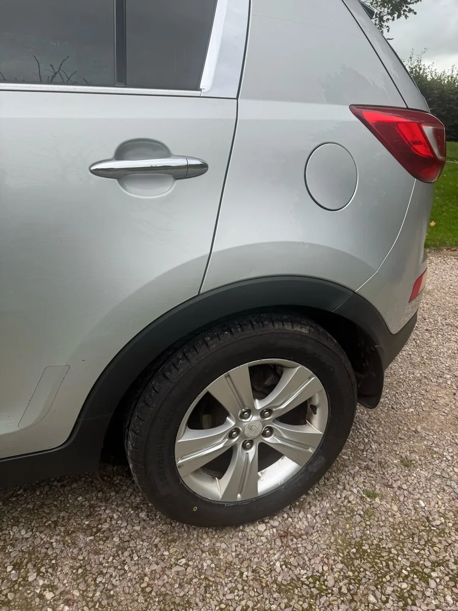2011 Kia Sportage – Silver - Image 6