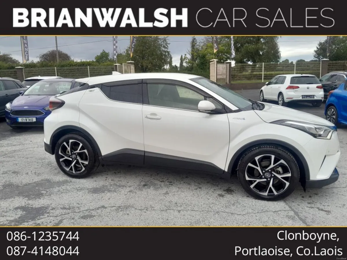 Toyota C-HR DAA-ZYX10 - Image 1