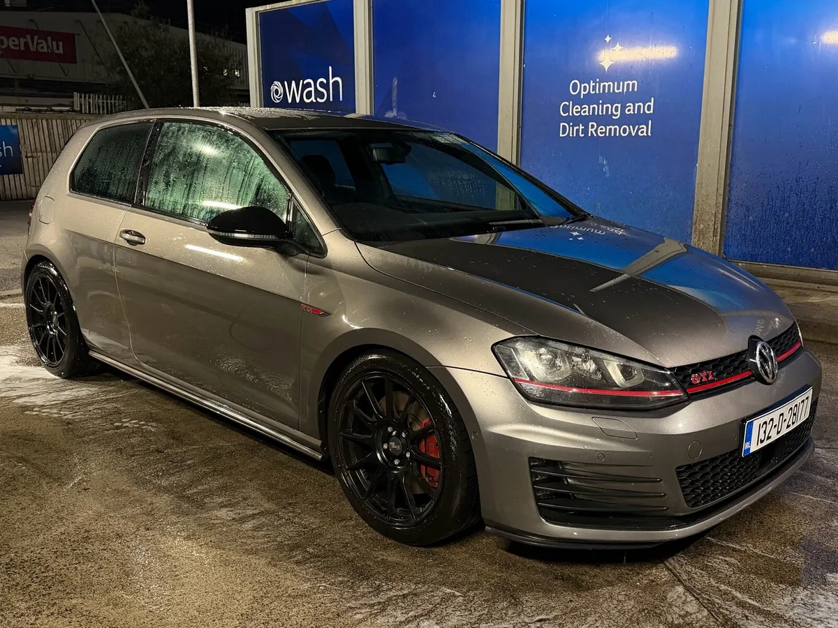 Volkswagen Golf GTI Performance Pack (400hp) - Image 3