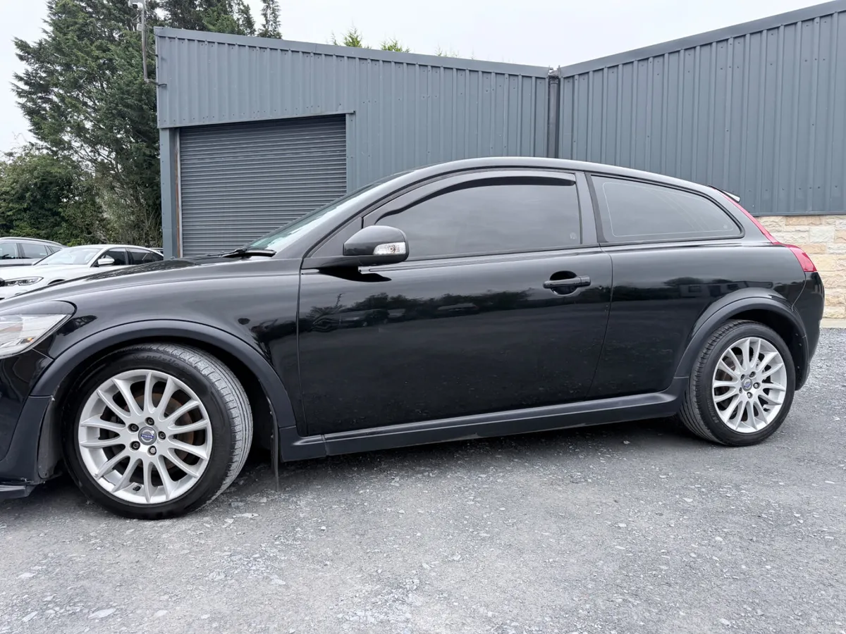 Volvo C30 12’ SE LUXURY 1.6 Diesel SPOTLESS HATCH - Image 5
