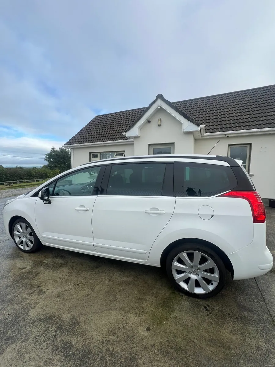 Peugeot 5008 2013 - Image 3